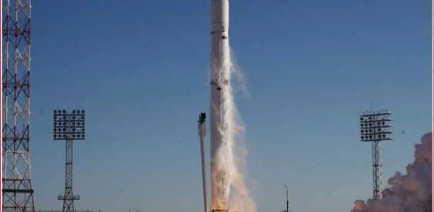Lansarea în spaţiu a satelitului ştiinţific Spektr-R, în 2011. Rezervorul rachetei a fost distrus acum pe orbită