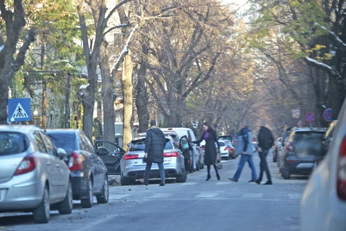 Irina a fost adusă la masă cu o mașină de 150.000 de euro și o armată de bodyguarzi