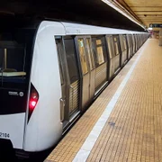 metrou in statie 0 jpeg