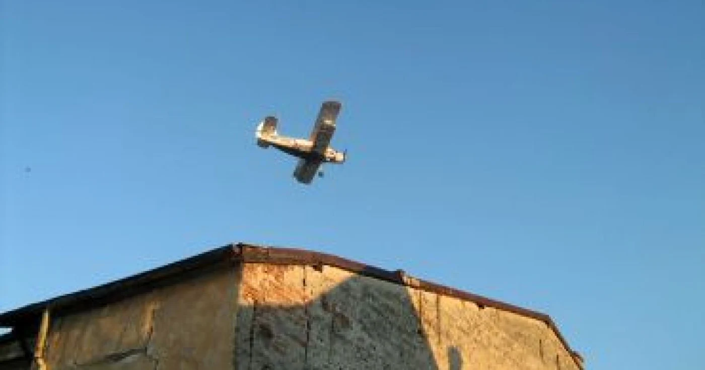Slatina: Ţânţarii, omorâţi din avion