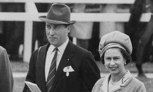 Regina Elisabeta a II a cu Lordul Porchester aka Porchie și soțul ei, Prințul Philip   GettyImages 505813830 jpg