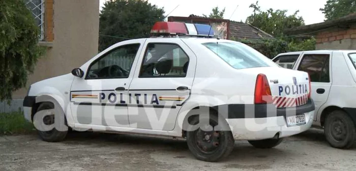 Anchetatorii au lucrat timp de câteva luni la acest caz, identificându-i ca principali suspecţi pe doi bărbaţi, unul dintre aceştia fiind bărbatul de 32 de ani din Aninoasa