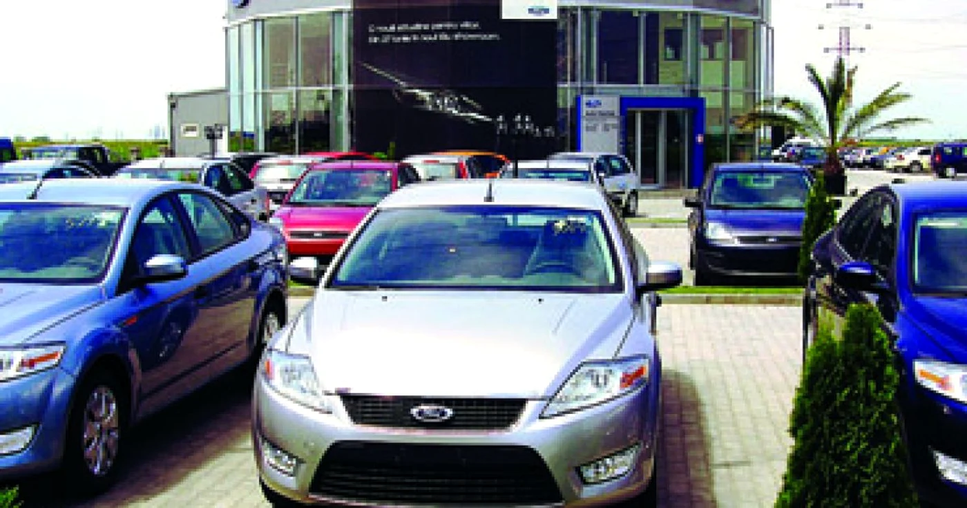 Hunedoara: REGIUNEA PE SCURT / Reprezentanţă Ford jefuită