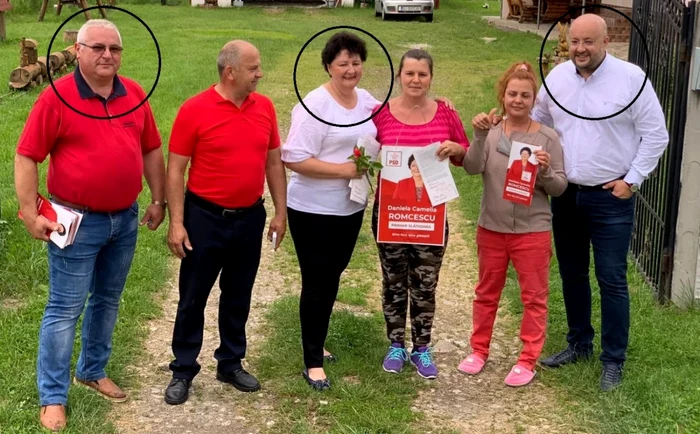 Echipa pentru Primăria Slătioara-Vâlcea la alegerile parţiale 2021 - Sorin Romcescu fost primar - Camelia Romescu candidat - Constantin Rădulescu preşedinte Foto Adevărul