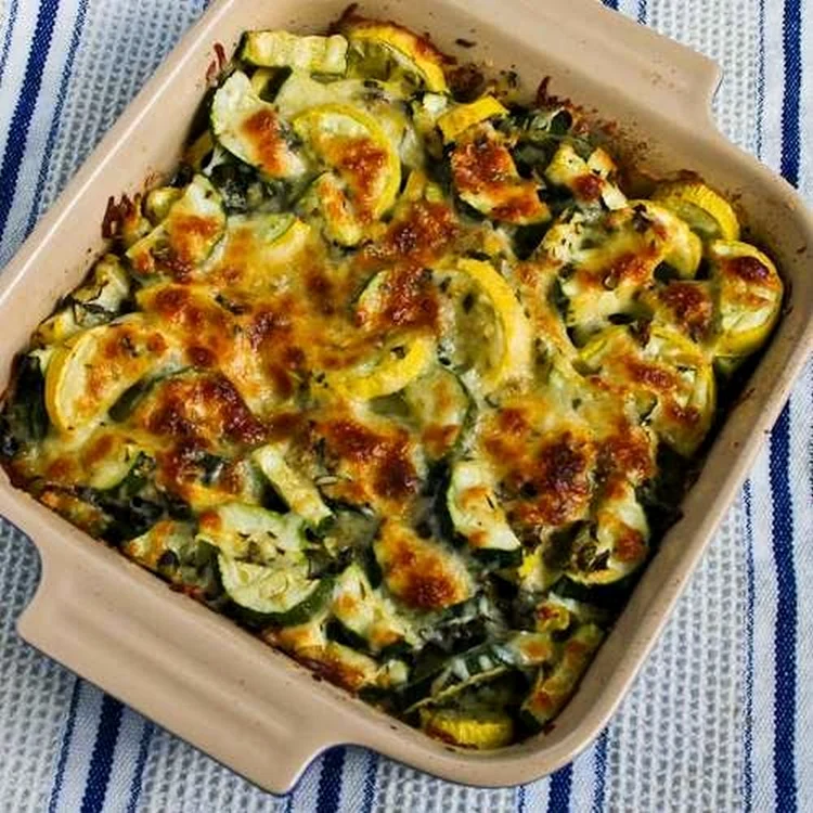 Dovlecei gratinati cu cascaval si parmezan jpeg