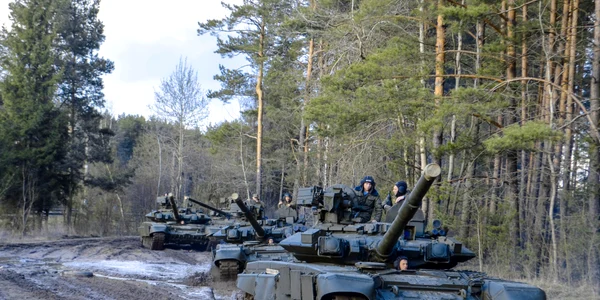Tanc T 90 Rusia FOTO Maksim Safaniuk Shutterstock jpg