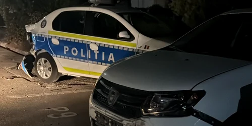 un barbat beat a intrat cu masina in bariera ipj craiova foto Gazeta de Sud