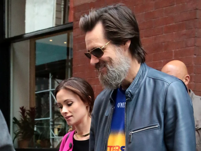 
    Cathriona White l-a rugat pe Jim Carrey să se ocupe de ceremonia funerarăFoto: Instagram/Cathriona White  