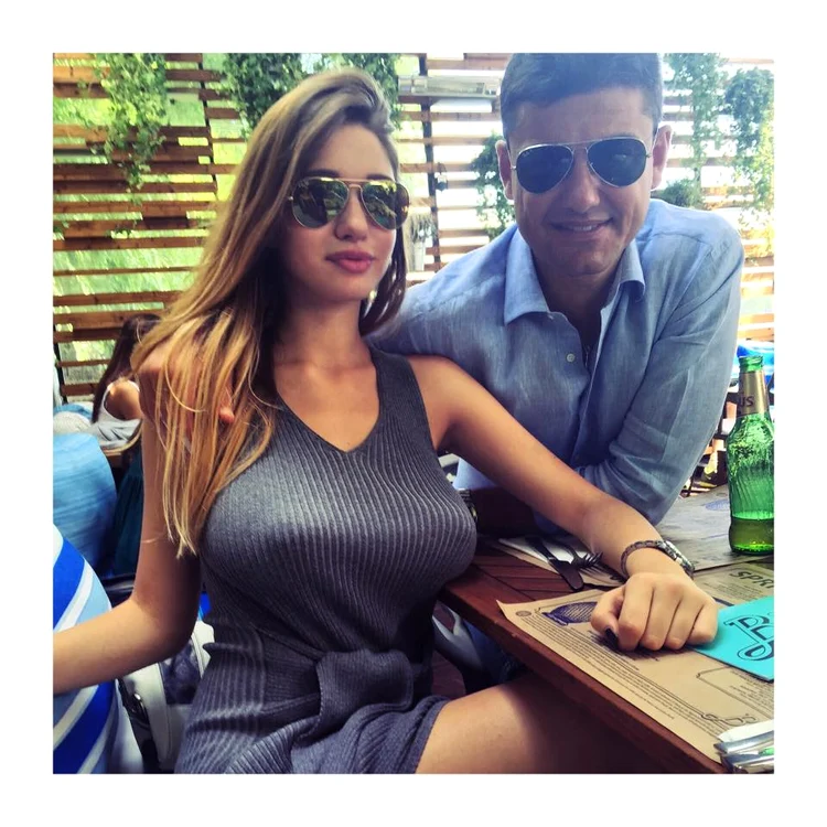Cristian şi Laura se pozează în orice ipostază