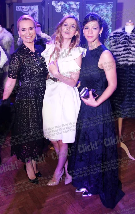 Andreea Esca şi soţul ei se înţeleg din priviri