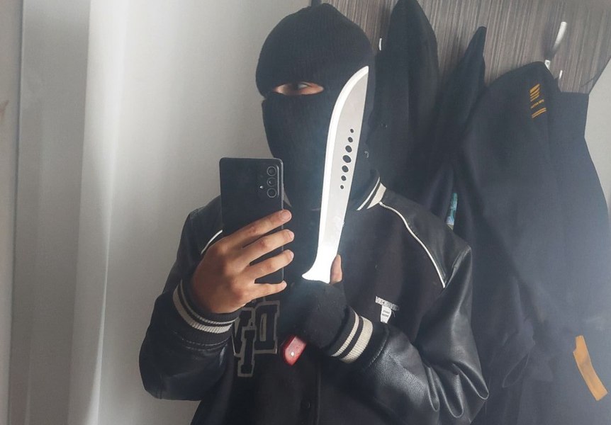 Tânărul care l-a lovit pe livratorul nepalez din București, dus la audieri