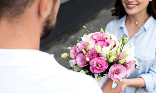 okmagazine ro   Livrate cu dragoste impactul emoțional al livrării de flori jpg