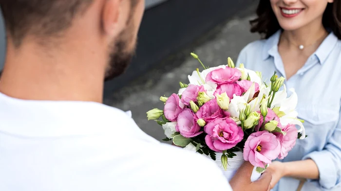 okmagazine ro   Livrate cu dragoste impactul emoțional al livrării de flori jpg