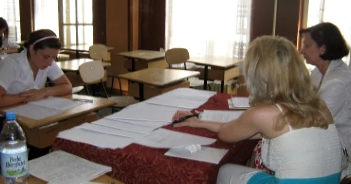 Constanţa: Doi elevi au luat sub 5 după contestaţii