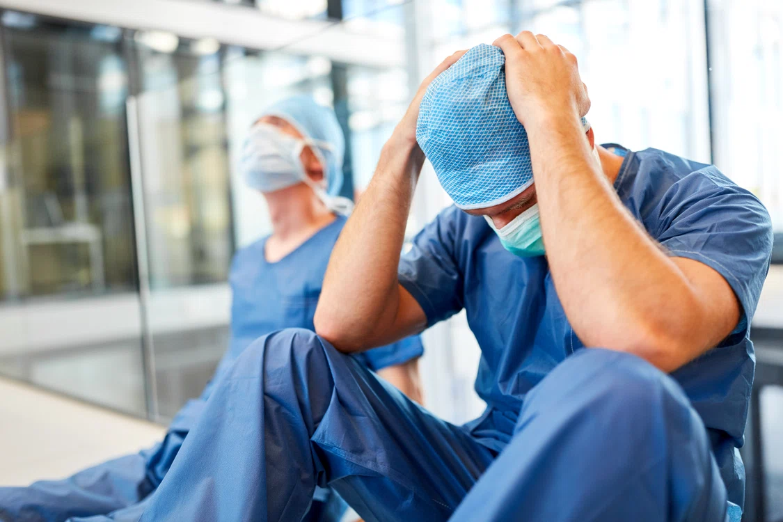 
    Specialiștii OMS avertizează asupra creșterii numărului de decese în lunile octombrie și noiembriefoto: Shutterstock  