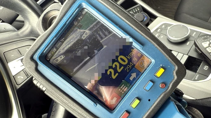 Șoferul vitezoman a rămas fără permis FOTO: IPJ Sibiu