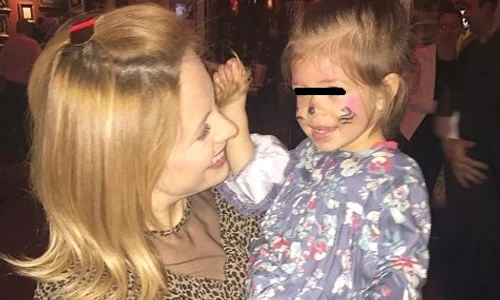 Simona Gherghe mai are o fetiță, pe nume Ana Georgia  jpeg
