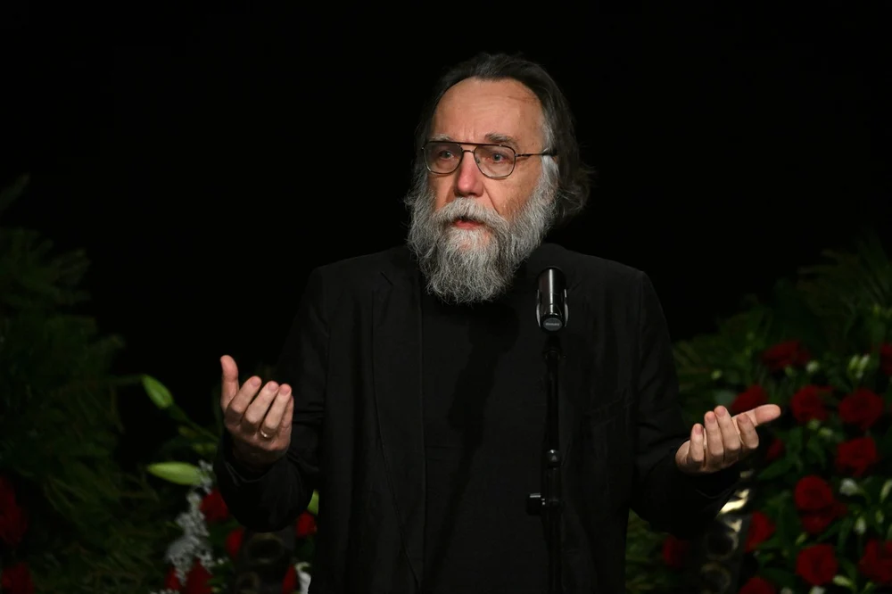 Ideologul lui Putin propune oprirea totală a internetului vara: „Rușii pot fluiera la fereastră pentru a vorbi”