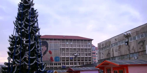 Ultimele pregătiri în orăşelul Moşului