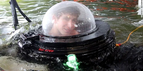 submarin elev liceu foto cnn