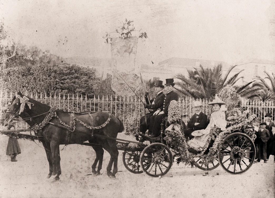 Maria Mihăescu la Paris Foto Casa de Licitatii Historic jpg