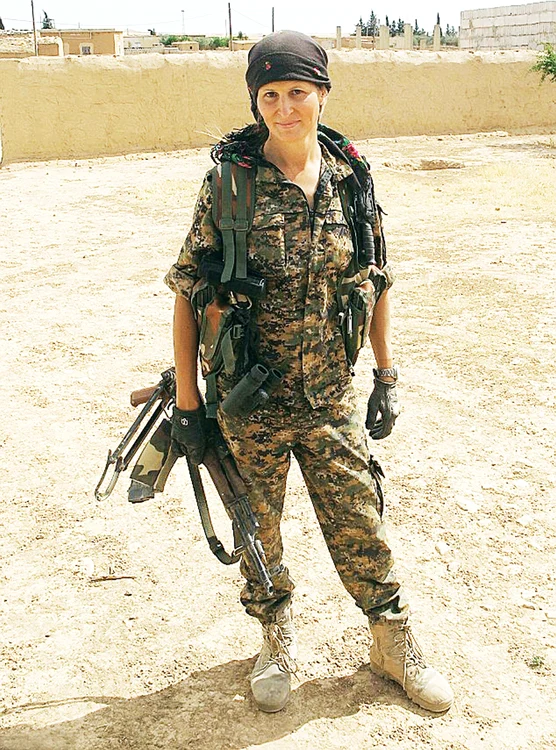 Îşi riscă viaţa pe frontul din Siria