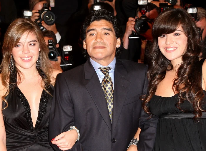 Dalma (stânga) și Giannina (dreapta), acuzate că l-au părăsit pe Diego Maradona după ce acesta nu le-a mai dat banifoto: Getty Images