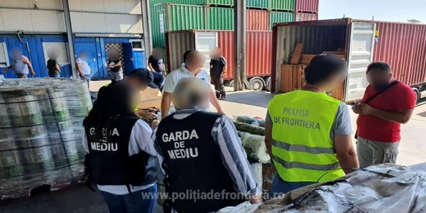 Deşeuri FOTO Garda de Coastă 