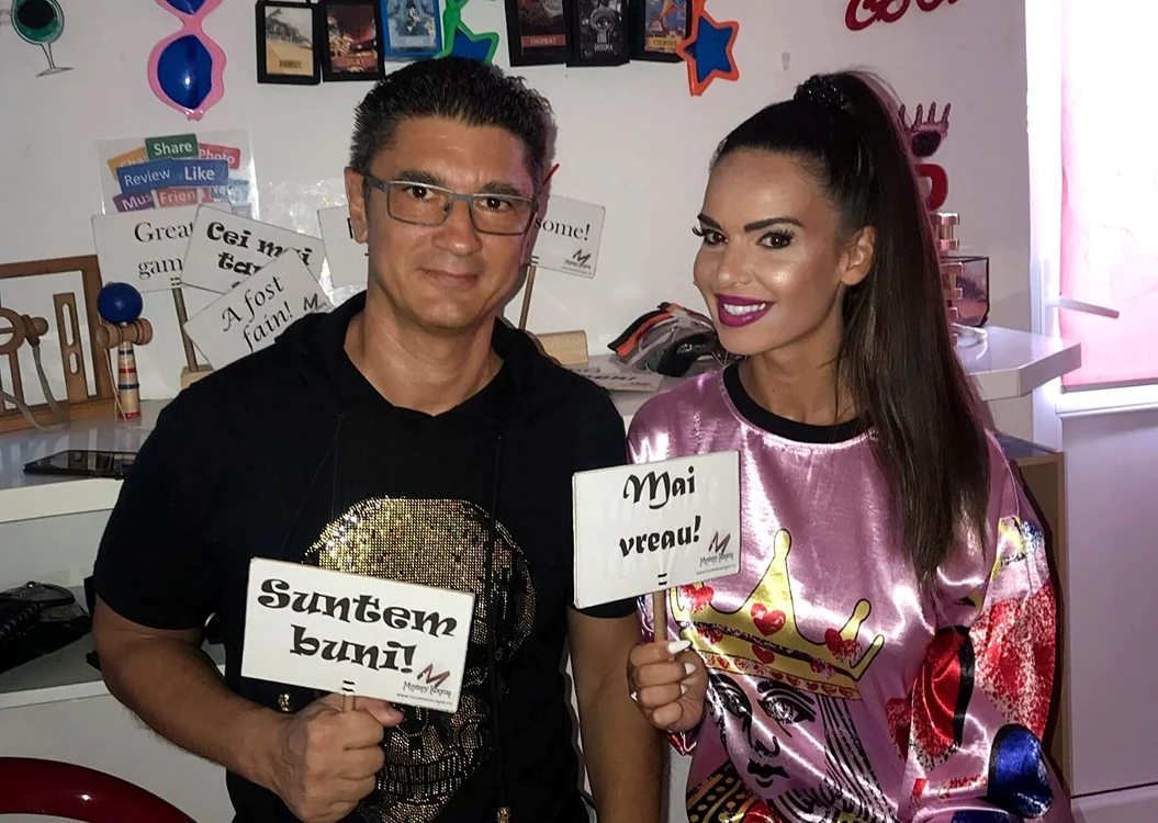 
    Luis Lazarus și iubita lui sexy, Andreea  