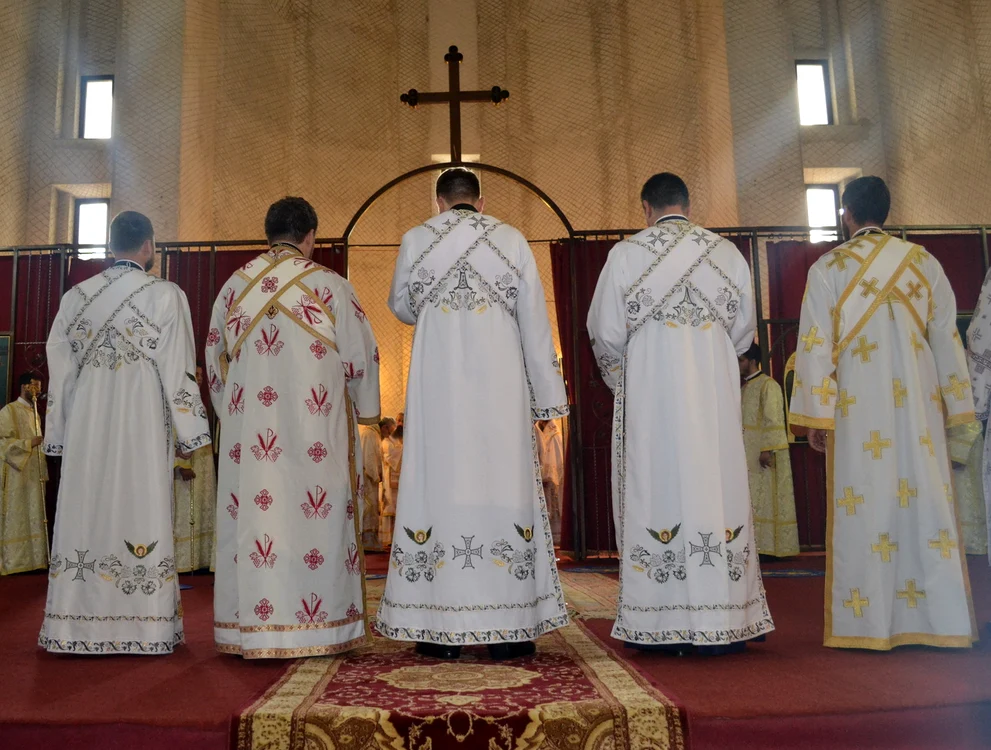 Scandalul a izbucnit în Episcopia ortodoxă Oradea  Foto: generic, Bihoreanul