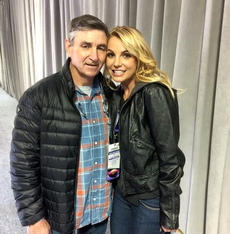 Britney nu mai vorbește cu tatăl ei, Jamie (Foto: Instagram)