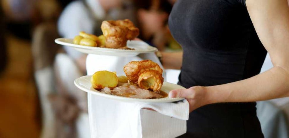 Cum a rămas o chelneriță fără un „bacșiș gras”: „I-am spus că aș fi apreciat dacă ar fi privit mai întâi masa”