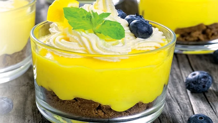 deliciu la pahar cu crema de lamaie jpg
