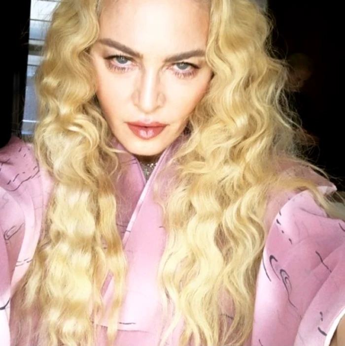 
    Madonna, în vârstă de 60 de ani, a apelat la o firmă britanică de recrutare să îşi găsească un bucătarfoto Instagram  