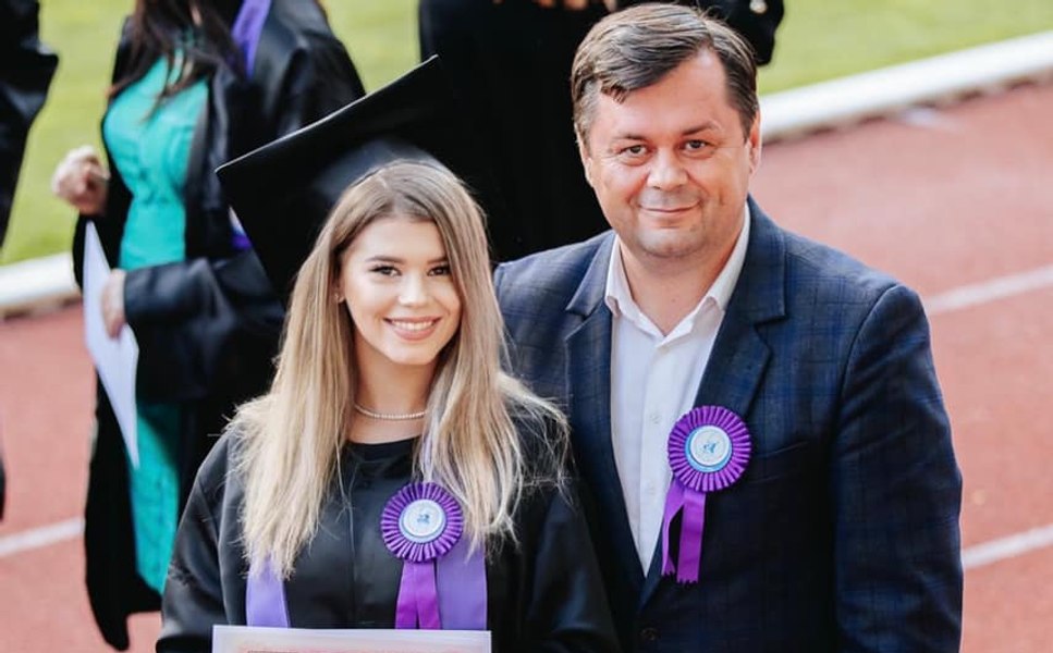 Firma prietenului fiicei primarului PSD din Târgu Jiu, vizată de Parchetul European. Cum se apără edilul