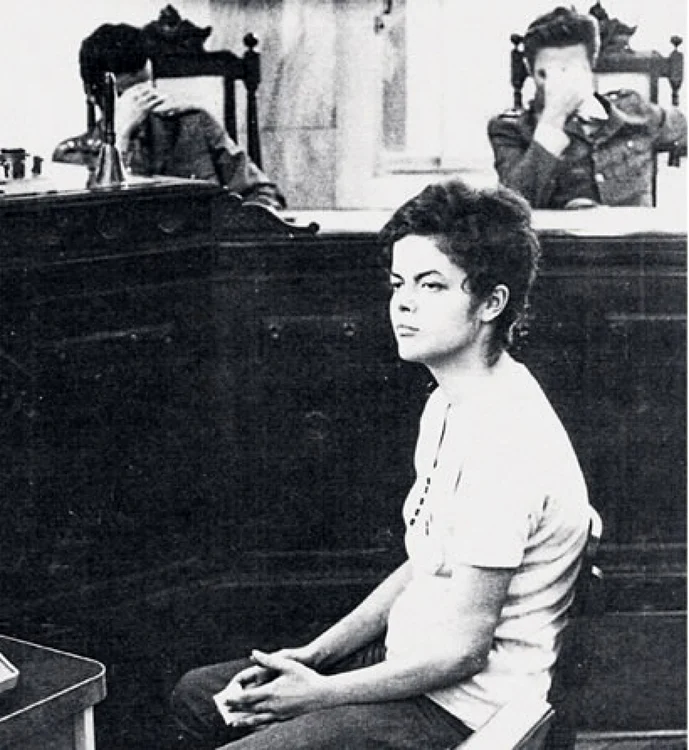 Dilma Rousseff în 1970 în timpul unei audienţe în faţa tribunalului militar după ce fusese torturartă timp de 22 de zile.