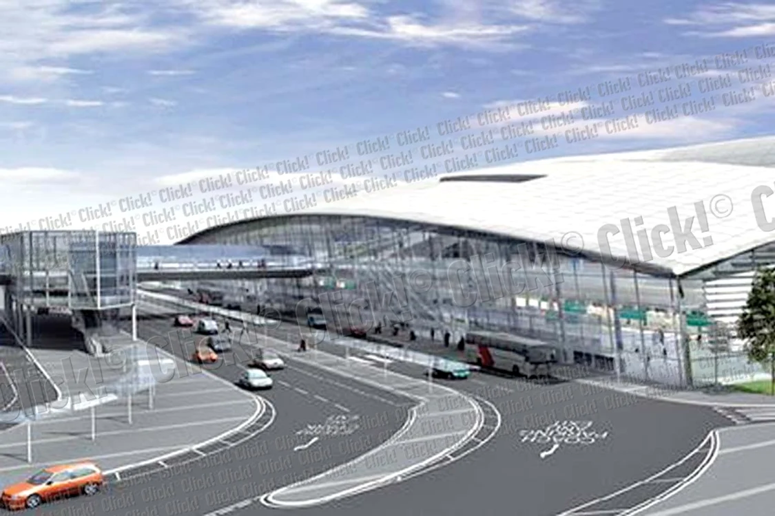 Aeroportul ar urma  să fie construit pe  un câmp de lângă  drumul E85 ( Fotografii: Dorin Constanda)