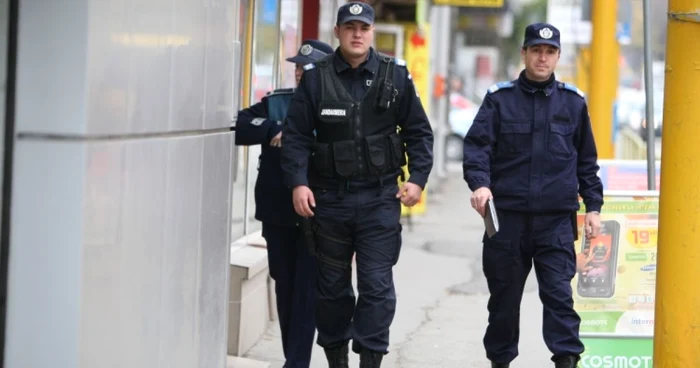 Jandarmii erau în patrulare când i-au surprins pe hoţi