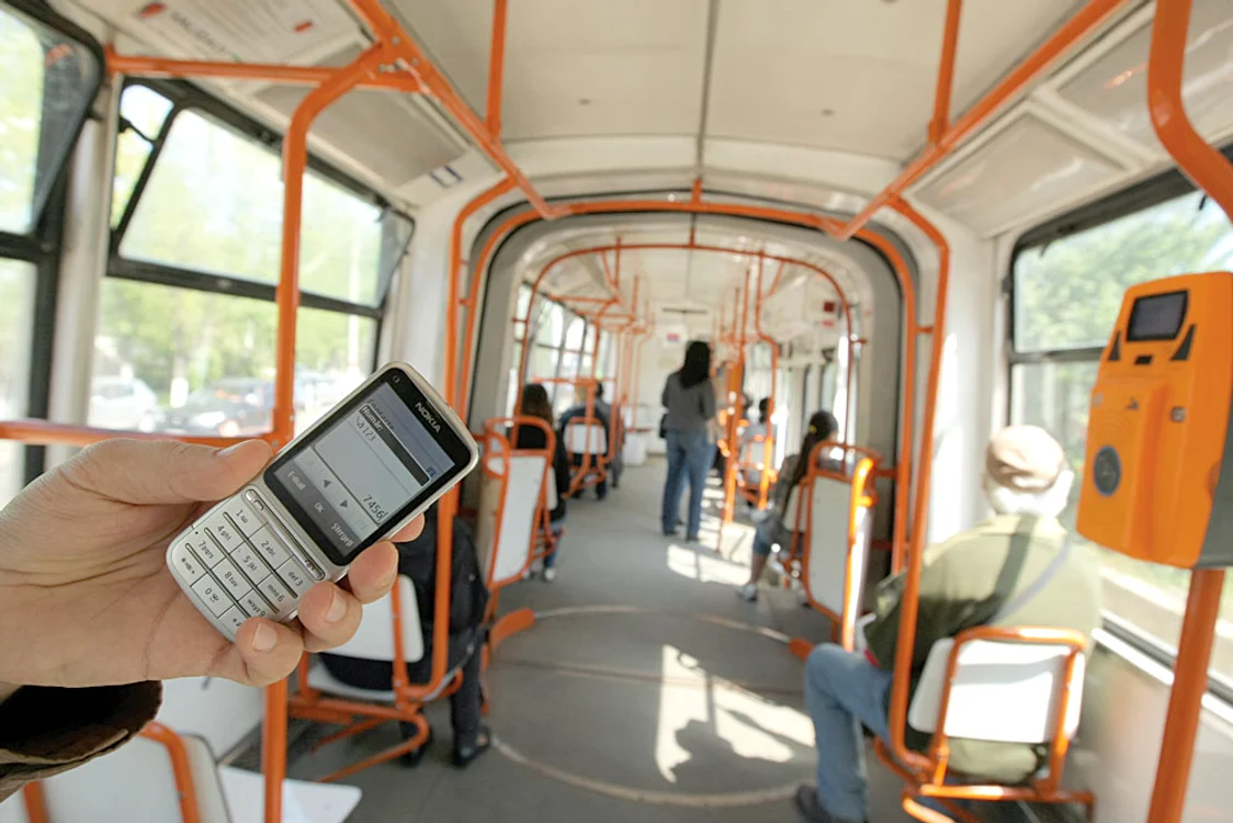 RATB a epuizat stocul de carduri de călătorie. Reprezentanţii Regiei spun că se chinuiesc din decembrie 2014 să cumpere altele