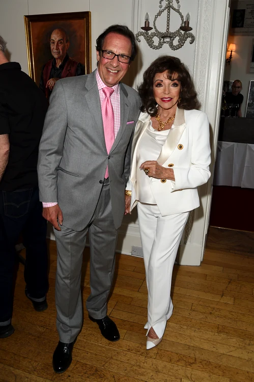 Dame Joan Collins cu soțul Percy Gibson, Getty jpg