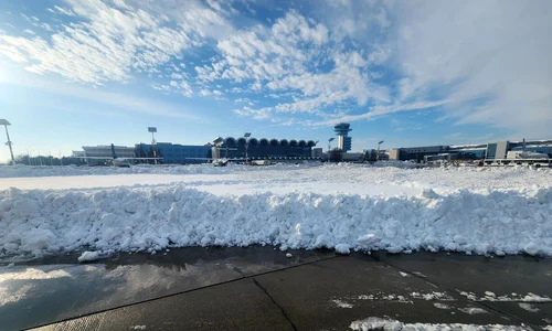 Aeroportul Internațional Henri coandă bucurești zapada FOTO Facebook BoardingPass jpg