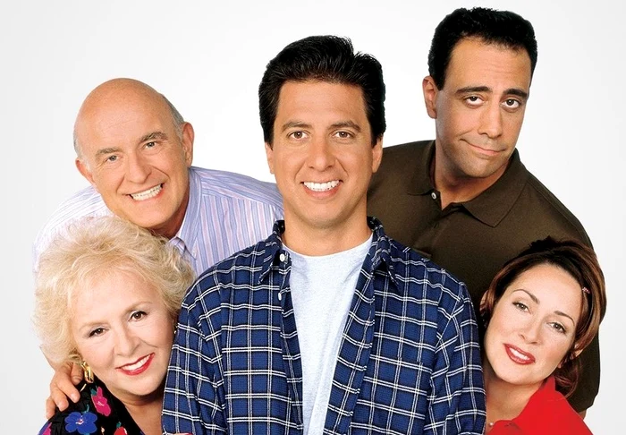 Doris Roberts a devenit celebră după rolul din serialul ”Dragul de Raymond”, difuzat între 1996 și 2005foto: Getty Images