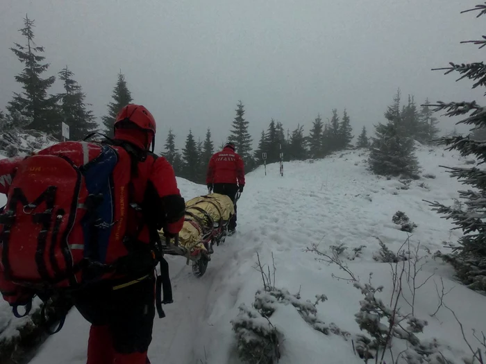 Unii turiști au avut de suferit pe munte FOTO Salvamont Neamț 