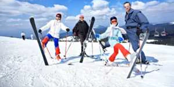 Meteorologii spun că amatorii de schi vor avea parte de zăpadă din plin în următoarele zile