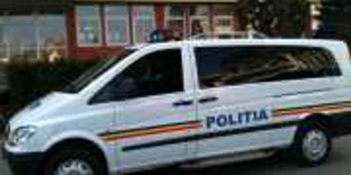 Poliţia încearcă să o găsească pe fata dispărută de la data de 6 aprilie