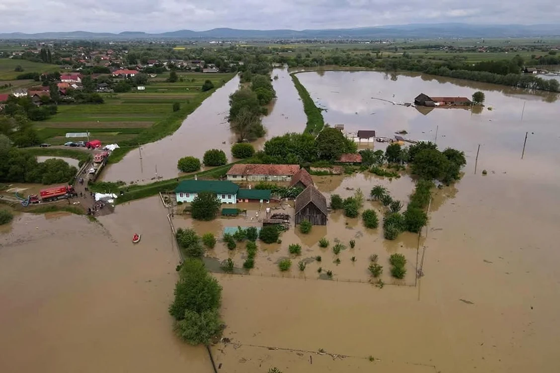 Inundatii satul Bacel mai 2025 FOTO Faacebook