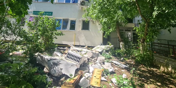O explozie s-a produs într-un bloc din Capitală.