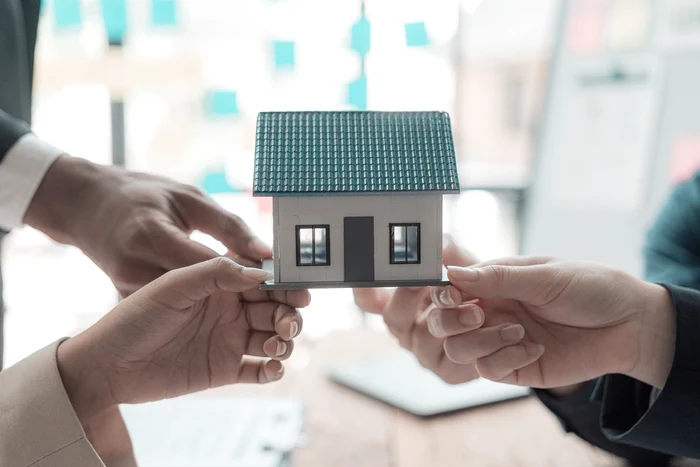 Pașii legali pe care trebuie să îi urmezi pentru a împărți corect o locuință moștenită