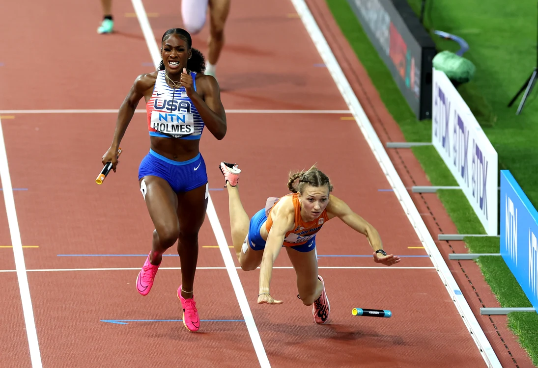 Femke Mol a scăpat bățul de ștafetă în cădere (FOTO: Guliver/ Gettyimages)