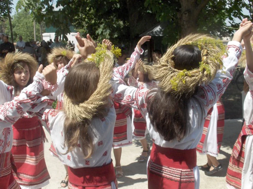 calarasi ritual de sanziene FOTO traditieialomita.ro